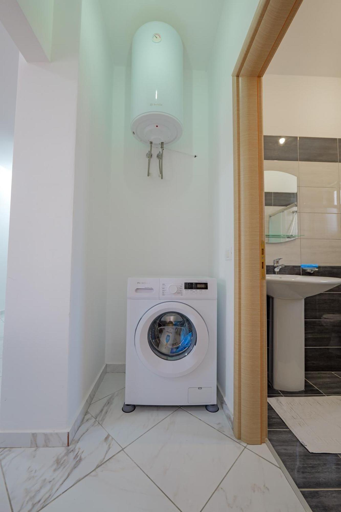 Valentina Apartment 1 Sarande Bagian luar foto