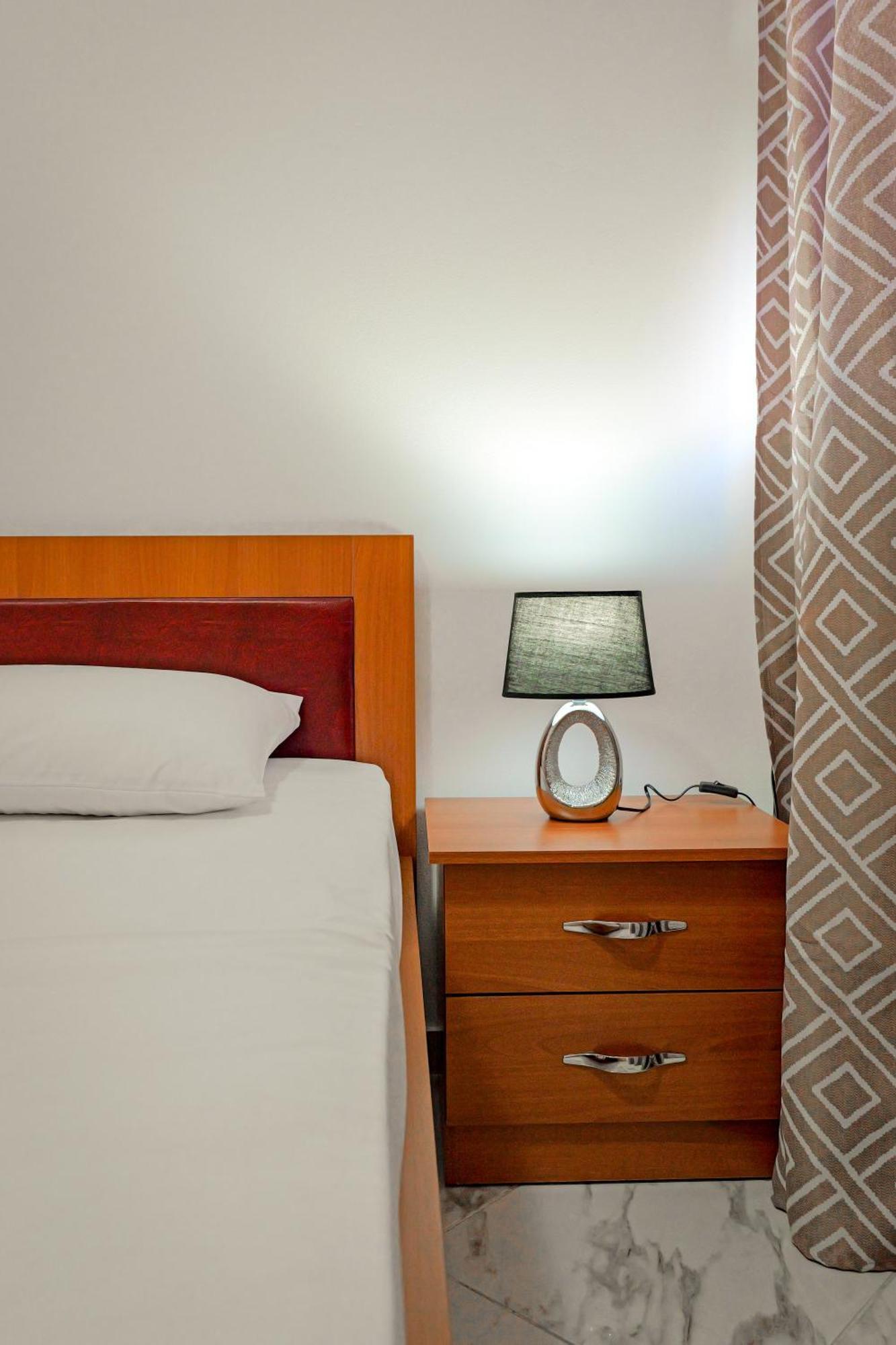 Valentina Apartment 1 Sarande Bagian luar foto