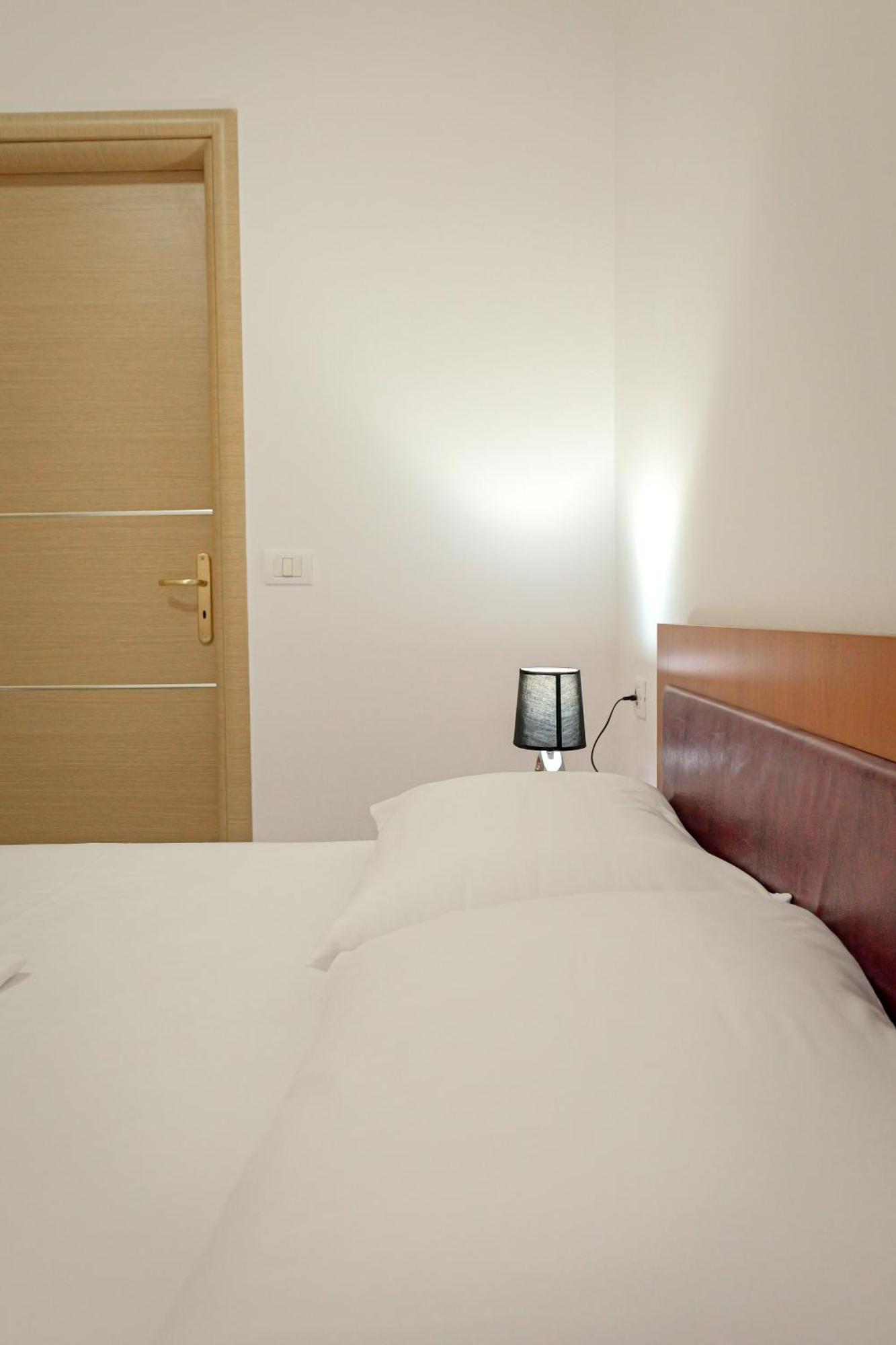 Valentina Apartment 1 Sarande Bagian luar foto