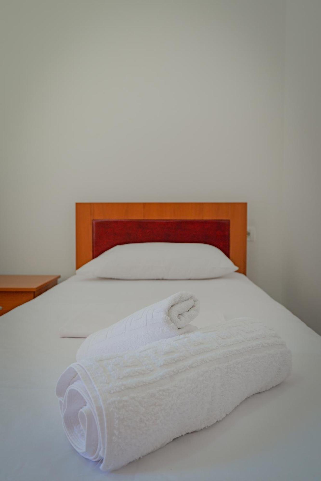 Valentina Apartment 1 Sarande Bagian luar foto